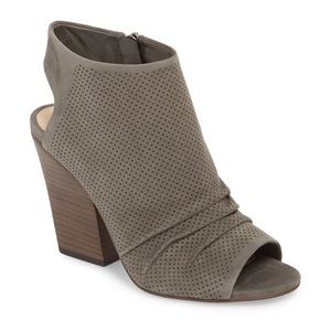 Vince Camuto Kentvi Sandal